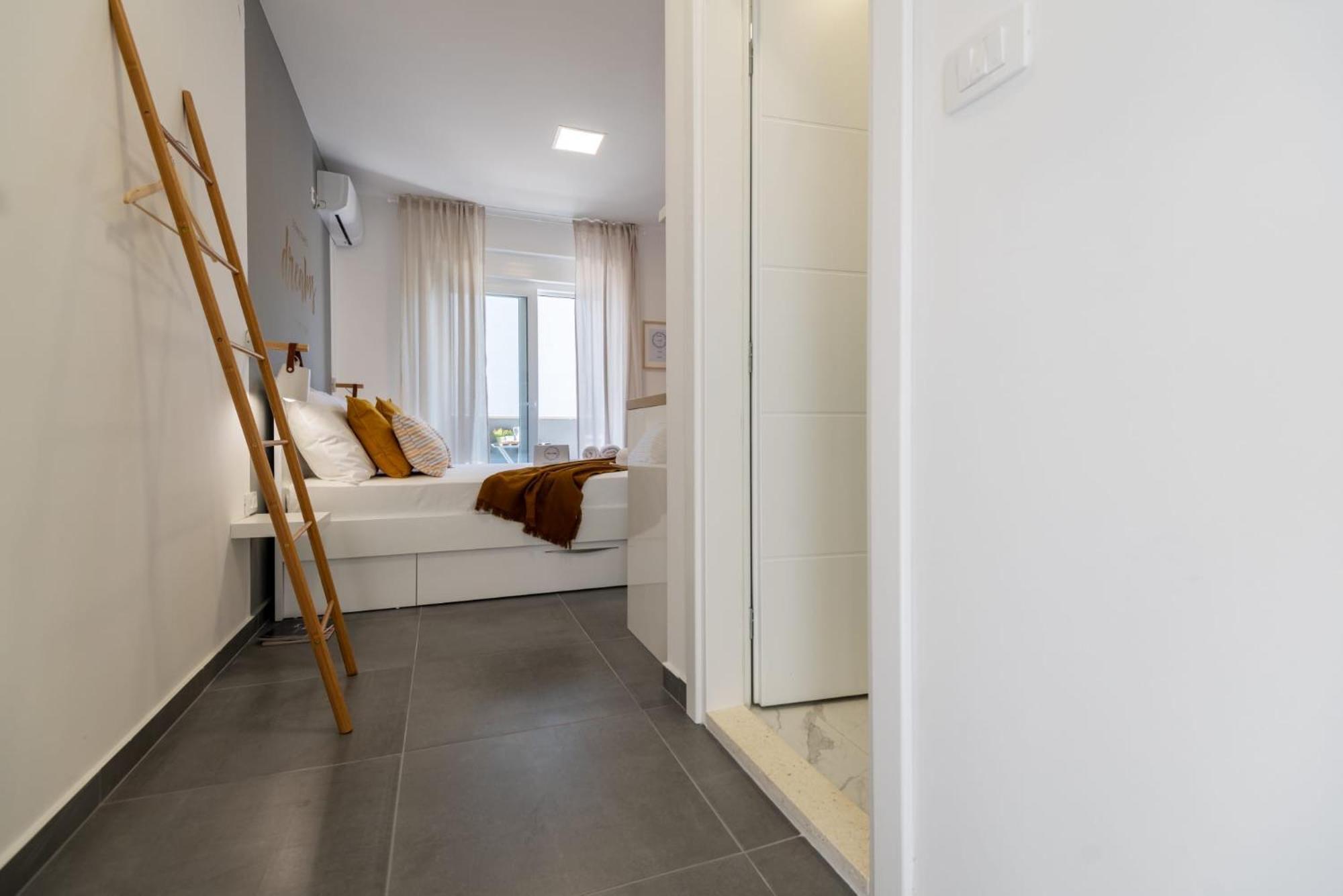 Apartment Hera *